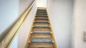 Treppe zum Obergeschoss - 