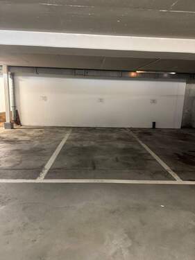Tiefgaragenstellplätze - 