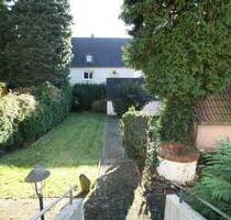 GENERATIONENHAUS IN GLADBECK MIT TERRASSE, BALKON, GARAGE UND GROSSEM GARTEN