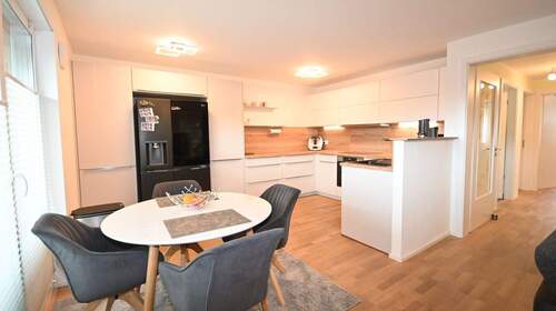 Offener Wohn-/ Essbereich - 3 Zimmer Etagenwohnung in Roth