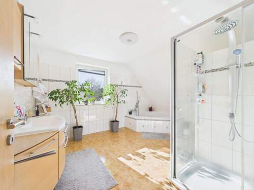 Badezimmer DG - 