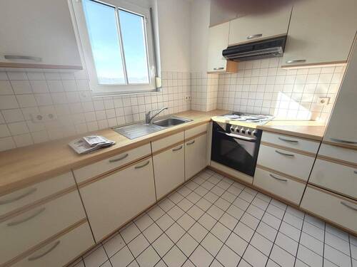 Küche mit Einbauküche - 