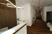 Kosmetik-Studio EG - 8 Zimmer Mehrfamilienhaus, Wohnhaus zum Kaufen in Ansbach