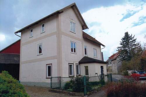 Wohnhausansicht - Geräumiges Wohnhaus, ehemaliges Bauernhaus in Kaltennordheim