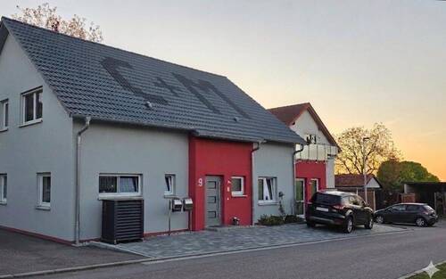 Hausansicht - 7 Zimmer Einfamilienhaus in Neckarwestheim