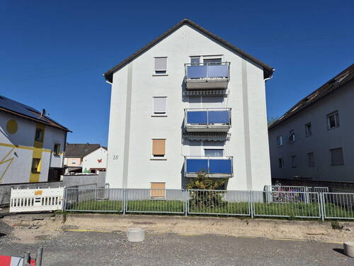 Aussenansicht - Charmante 3-Zimmer-Dachgeschosswohnung mit Garage - gepflegt & ruhig gelegen in Hagenbach