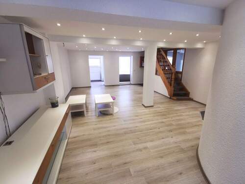 Wohnzimmer - 5 Zimmer Einfamilienhaus zum Kaufen in Bexbach-Höchen