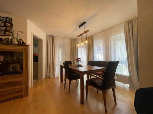 1573-04-Wohnzimmer-2.jpeg - Etagenwohnung mit 89,00 m² in Wolfach zum Kaufen