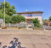 Gepflegtes Zweifamilienhaus in toller Lage von Bobenheim am Berg!