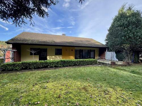 Garten - 5 Zimmer Einfamilienhaus zum Kaufen in Kaiserslautern