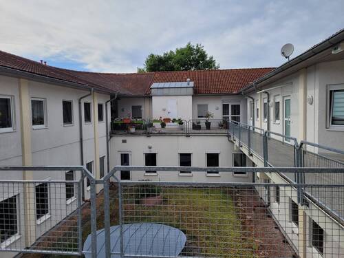 Umlaufgang Blickrichtung WE 14 bis 21.jpg - 