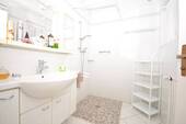 Tageslichtbad 1 von 2 EG - 
