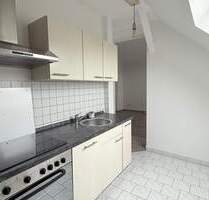 Gemütliche 3-Raum-Dachgeschosswohnung mit EBK in ruhiger Lage - Chemnitz Gablenz