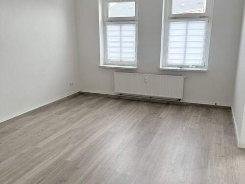 Wohnzimmer - 3 Zimmer Etagenwohnung zur Miete in Chemnitz