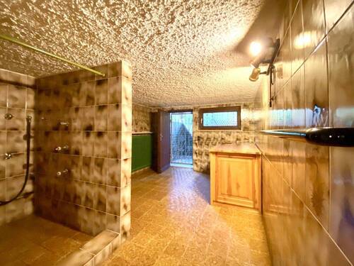 Keller Dusche, Gartenausgang - 