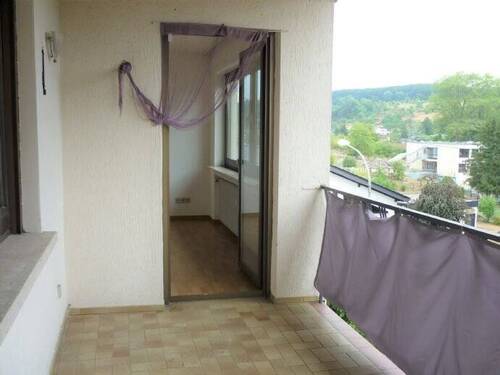 Balkon mit Eingang zum Wohnzimmer - 