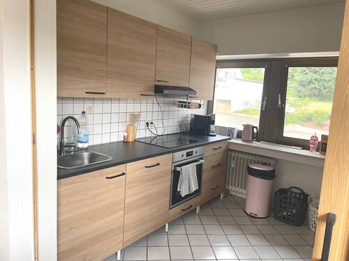 Einbauküche kann übernommen werden - 