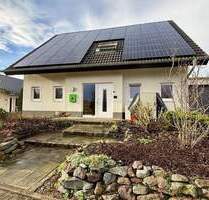 Fröndenberg-Bausenhagen: Ländlich gelegenes Einfamilienhaus in Feldrandlage - Ein gutes Stück für Ihr Familienglück! - Fröndenberg/Ruhr