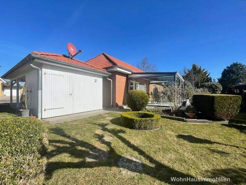 Carport und überdachte Terrasse - 