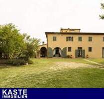 Charmantes Landhaus in der Toskana - Stilvoll restaurierte Doppelhaushälfte mit großem Grundstück - Crespina