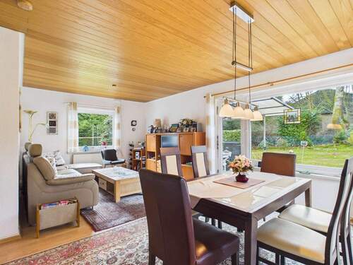 Wohnzimmer - 2 Zimmer Bungalow zum Kaufen in Handeloh