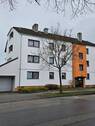 Eingangsseite - +++ 3-Zi.-Whg. im 2. OG mit Balkon inkl. TG-Stellplatz+++