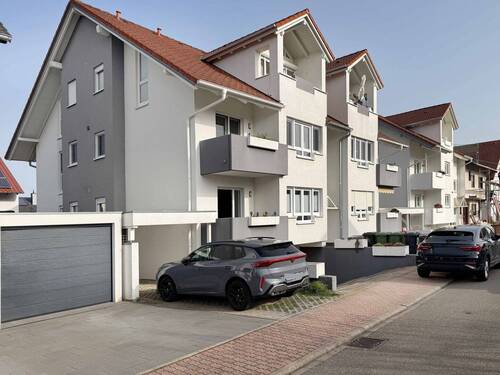 Straßenansicht - Etagenwohnung zum Kaufen in Hockenheim