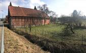 große Wiese an Scheune - 