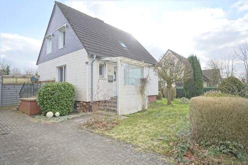 Front-/Seitenansicht - 3 Zimmer Einfamilienhaus zum Kaufen in Loxstedt