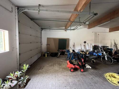 Garage - Mehrfamilienhaus, Wohnhaus mit 294,00 m&sup2; in Walderbach zum Kaufen