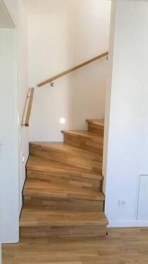 Treppe mit Beleuchtung - 