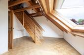 Aufgang zur Galerie - 