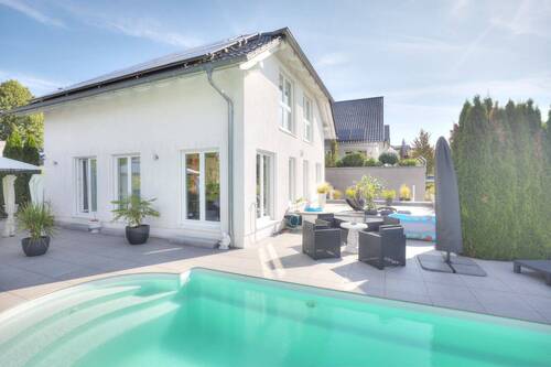 Poolansicht I - 