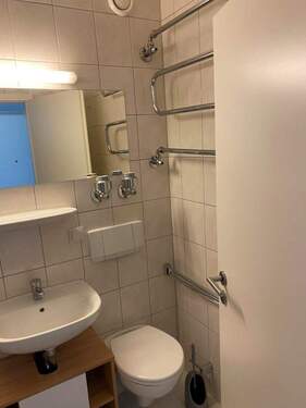 Waschbecken_Toilette - 