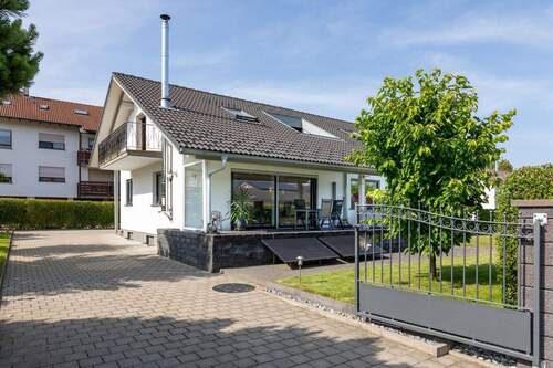 Ansicht - Mehrfamilienhaus, Wohnhaus mit 178,00 m² in Hohentengen am Hochrhein zum Kaufen