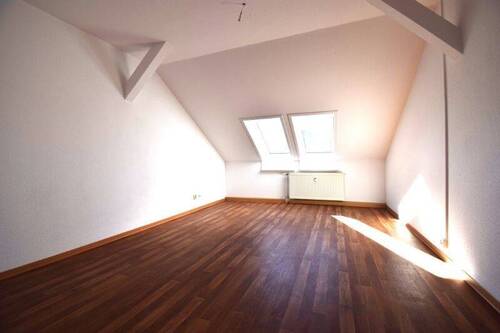 Originalbild Wohnzimmer - Charmante Altbauwohnung! - 450,00 EUR Kaltmiete, ca.  78,10 m² Wohnfläche