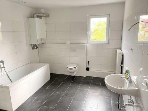 Badezimmer (Anbau 1. OG) - 