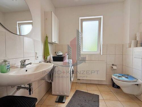 Das helle Badezimmer - 