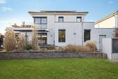 Repräsentavie Rückansicht - Neuwertiges Ein- bis Zweifamilienhaus in Saarlouis-Picard