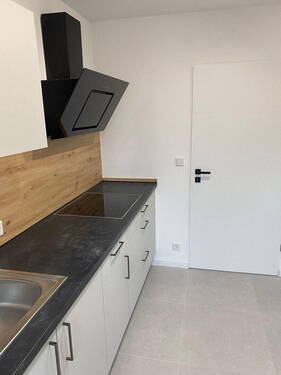 EBK rechts - Etagenwohnung mit 80,00 m&sup2; in Neumarkt zum Kaufen