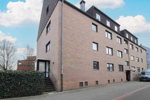 Gebaäudefront - 4 Zimmer Einfamilienhaus zum Kaufen in Hannover