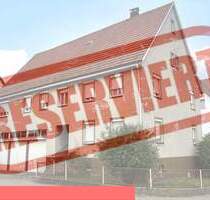 RESERVIERT: Großes Wohnhaus mit 3 XL- Garagen in Trossingen