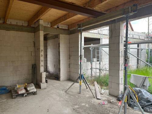 Innenansicht - 5 Zimmer Mehrfamilienhaus, Wohnhaus zum Kaufen in Hillersleben