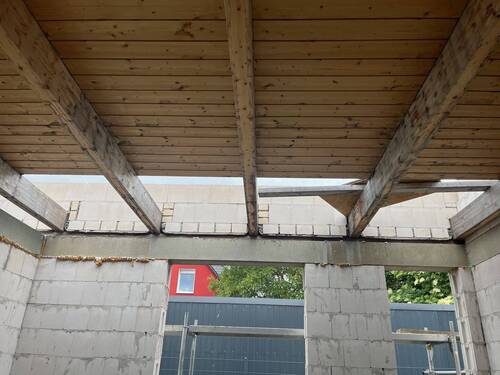 vorbereitete Decke - Mehrfamilienhaus, Wohnhaus mit 180,00 m&sup2; in Hillersleben zum Kaufen