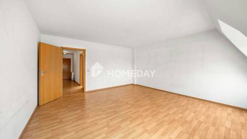 Wohnzimmer 2 - 2 Zimmer Etagenwohnung in Freital