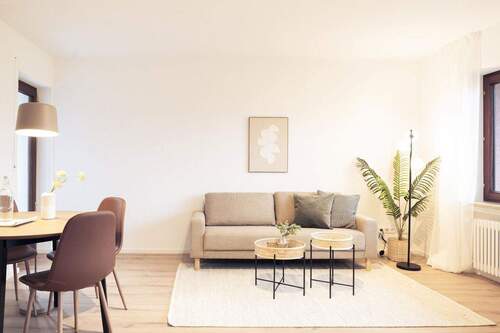 Wohnzimmer - 2 Zimmer Etagenwohnung in Augsburg