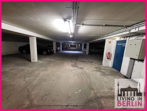 Tiefgarage - Einfamilienhaus in Berlin