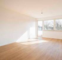 Helle 3-Zimmer-Wohnung in Wedel -Balkon, Aufzug & Garage