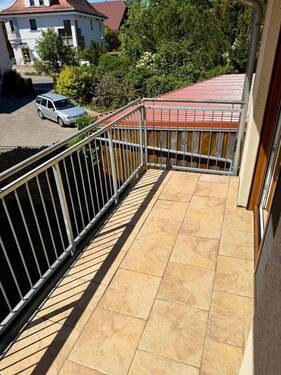 Balkon - 5 Zimmer Etagenwohnung in Veitsbronn