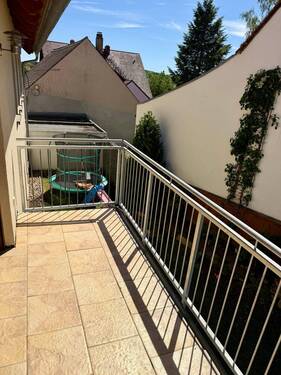 Balkon - Etagenwohnung mit 106,00 m&sup2; in Veitsbronn zur Miete